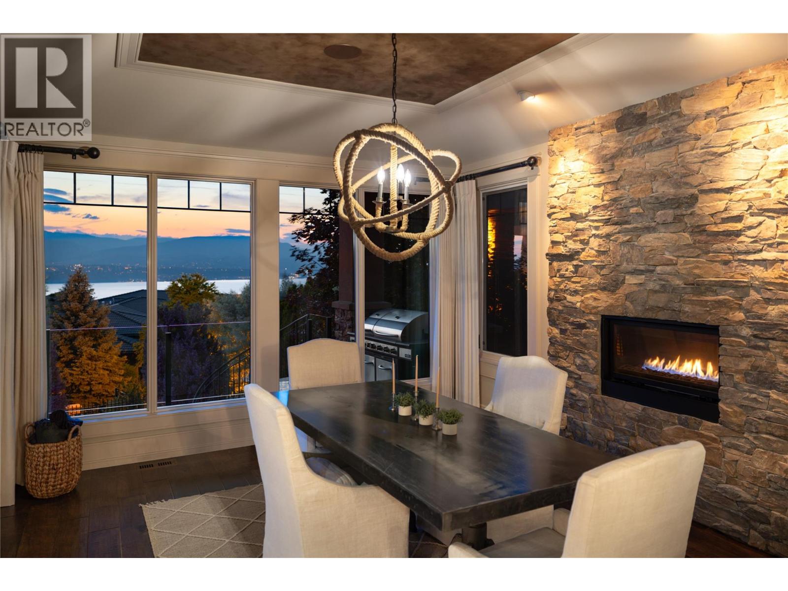 710 ARBOR VIEW Drive