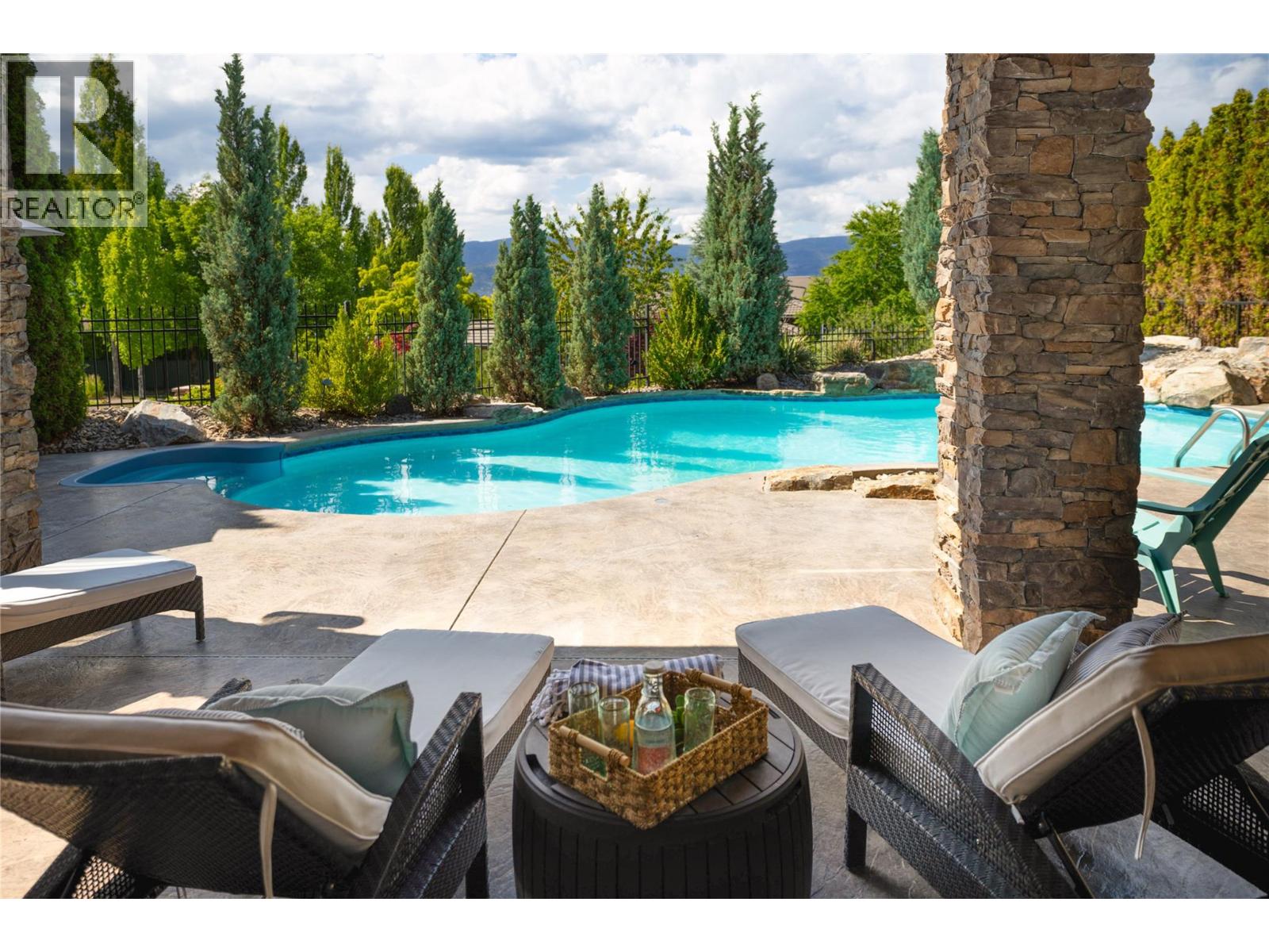 710 ARBOR VIEW Drive