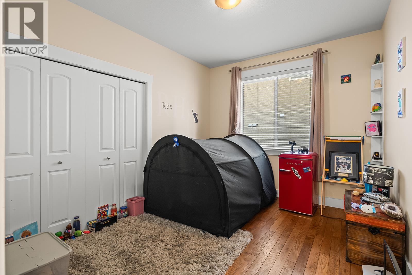 3431 Camelback Drive