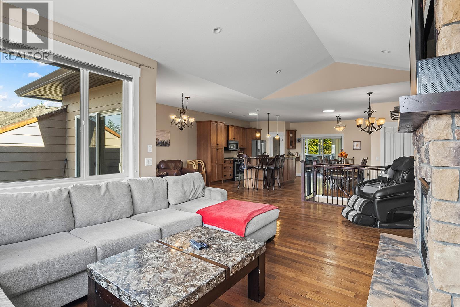 3431 Camelback Drive