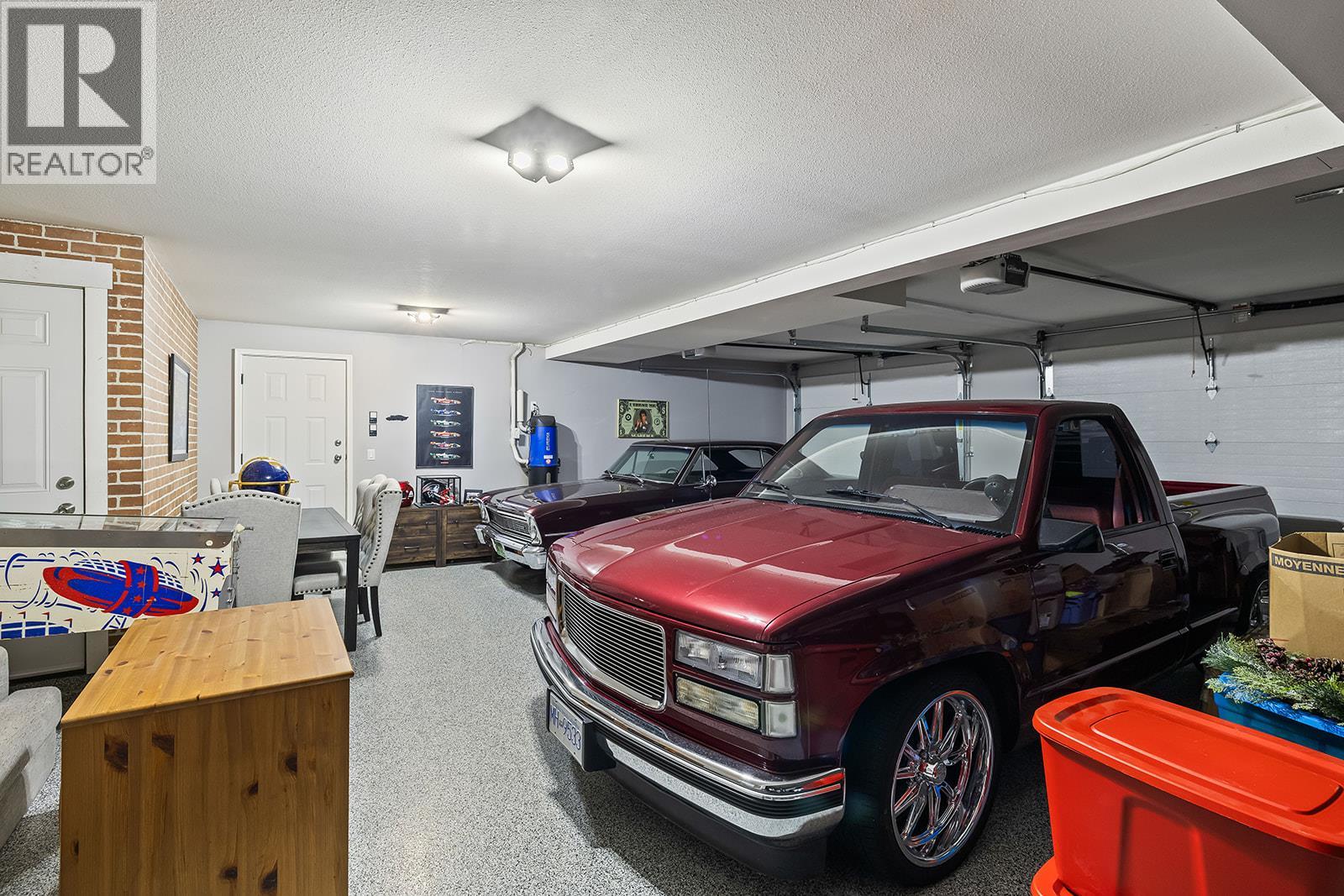 3431 Camelback Drive
