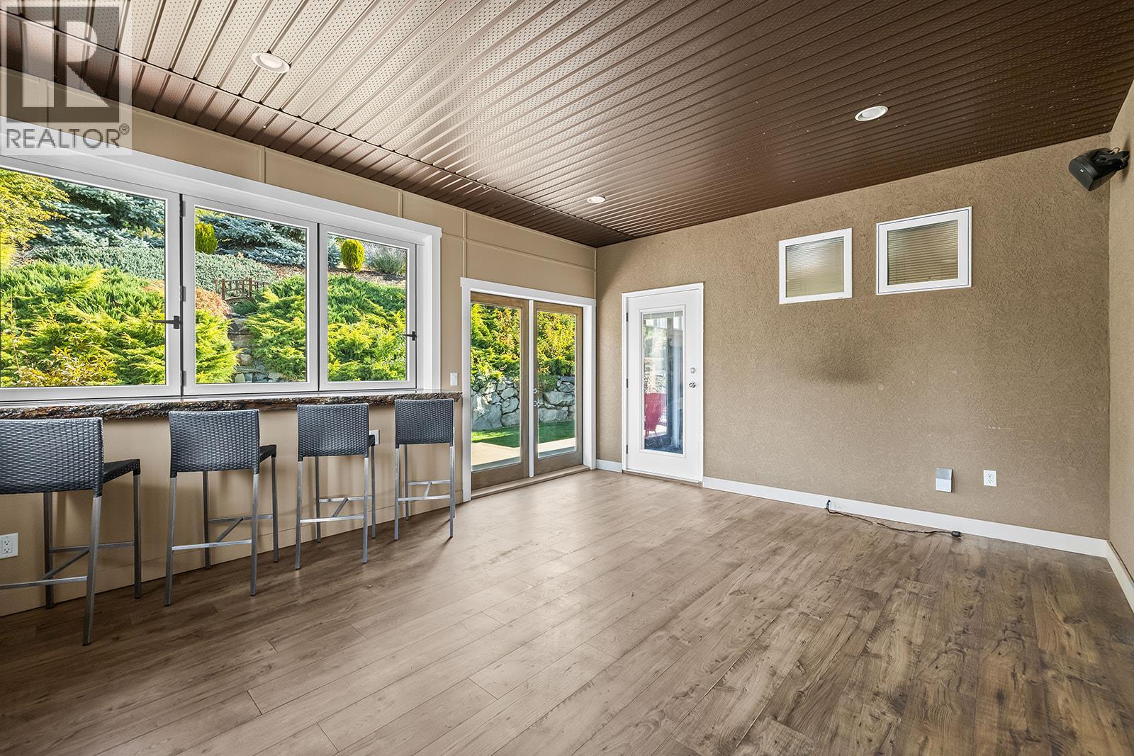 3431 Camelback Drive