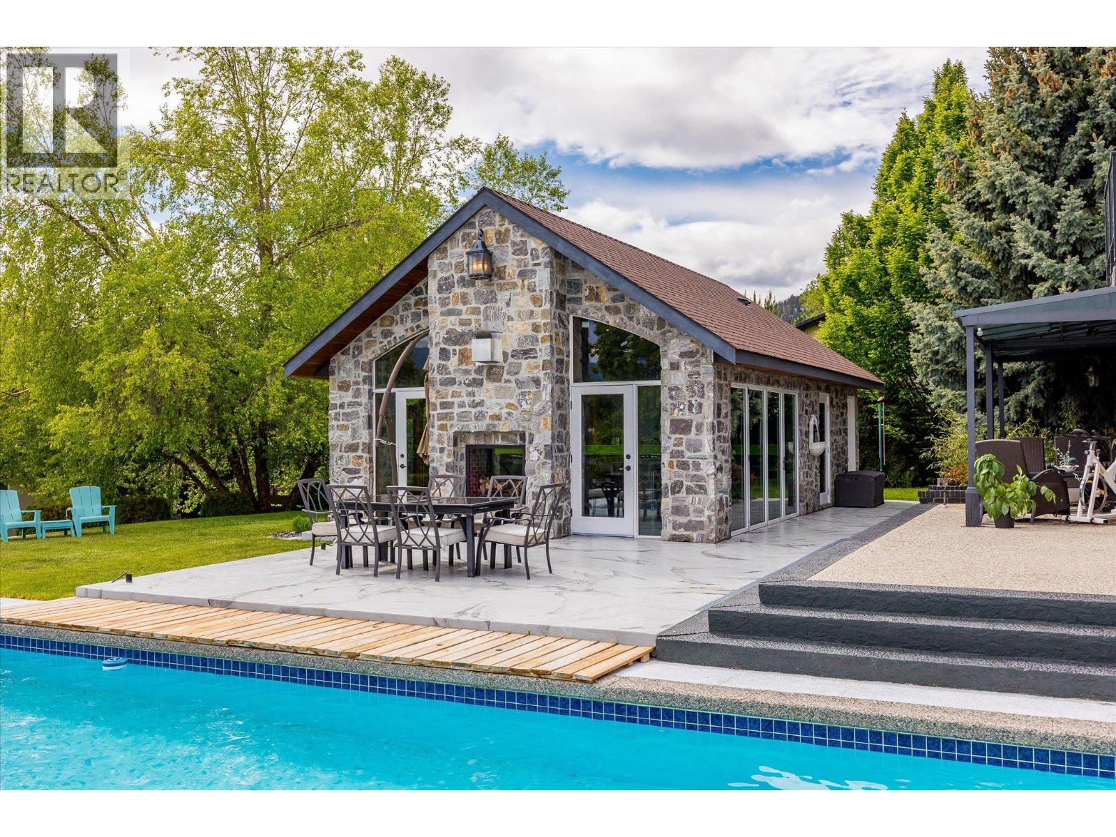3105 Thacker Drive Unit# 7