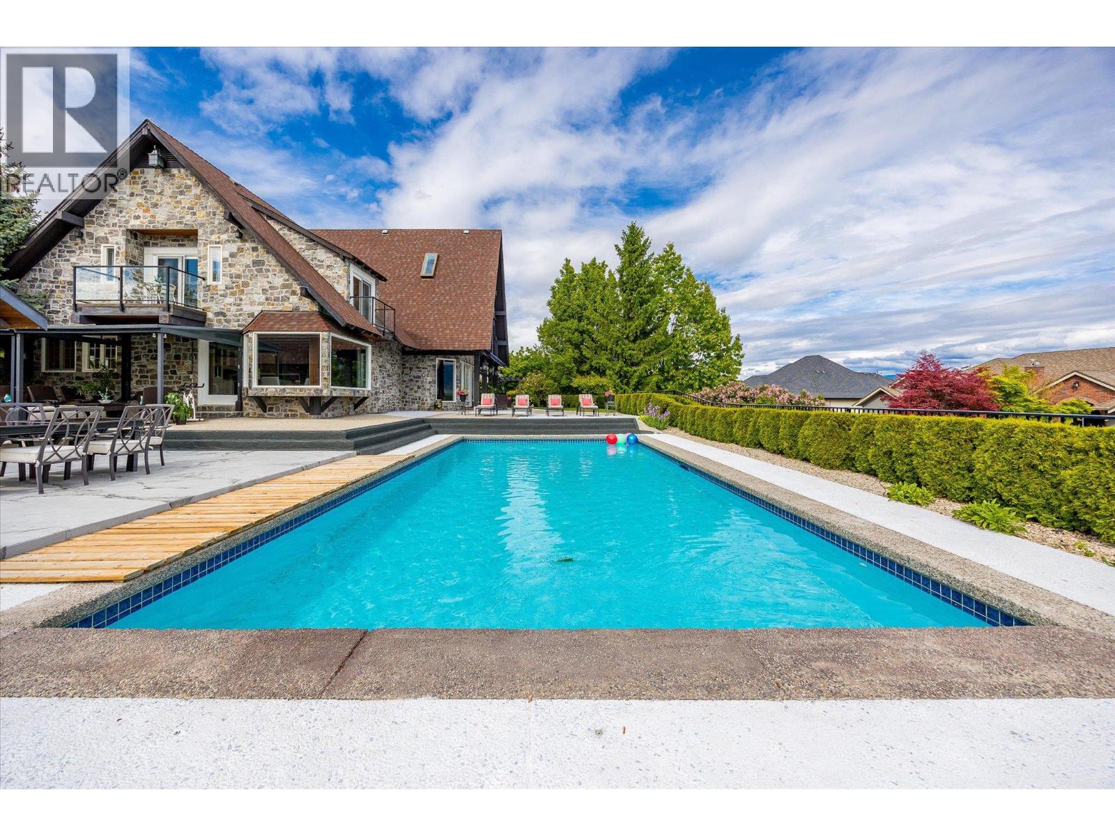 3105 Thacker Drive Unit# 7