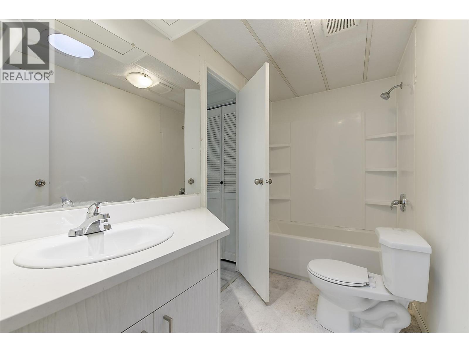 1880 Old Boucherie Road Unit# 148