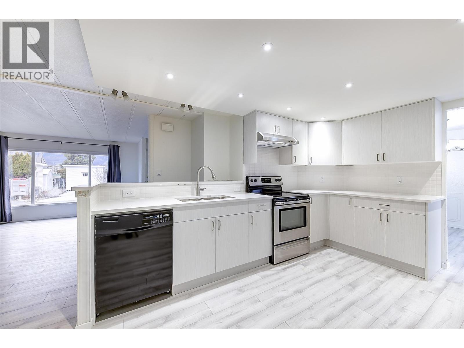 1880 Old Boucherie Road Unit# 148