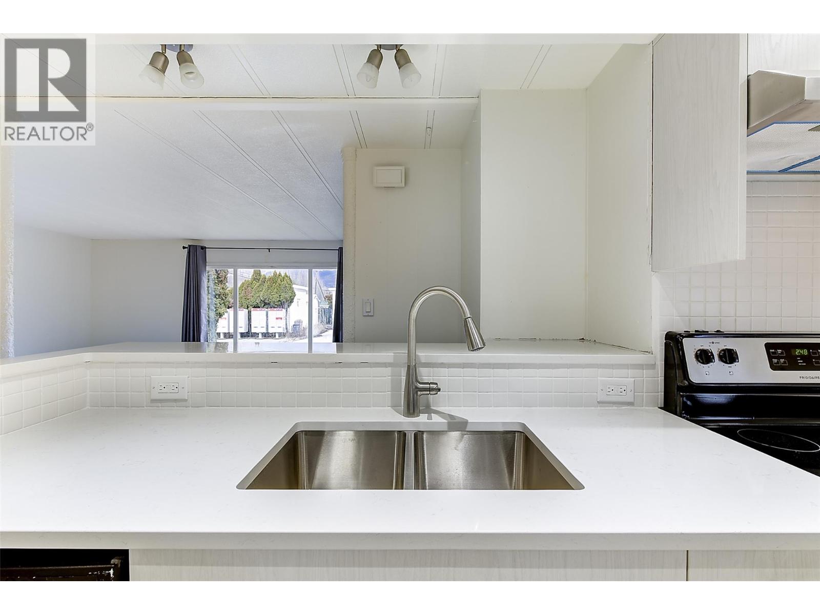 1880 Old Boucherie Road Unit# 148