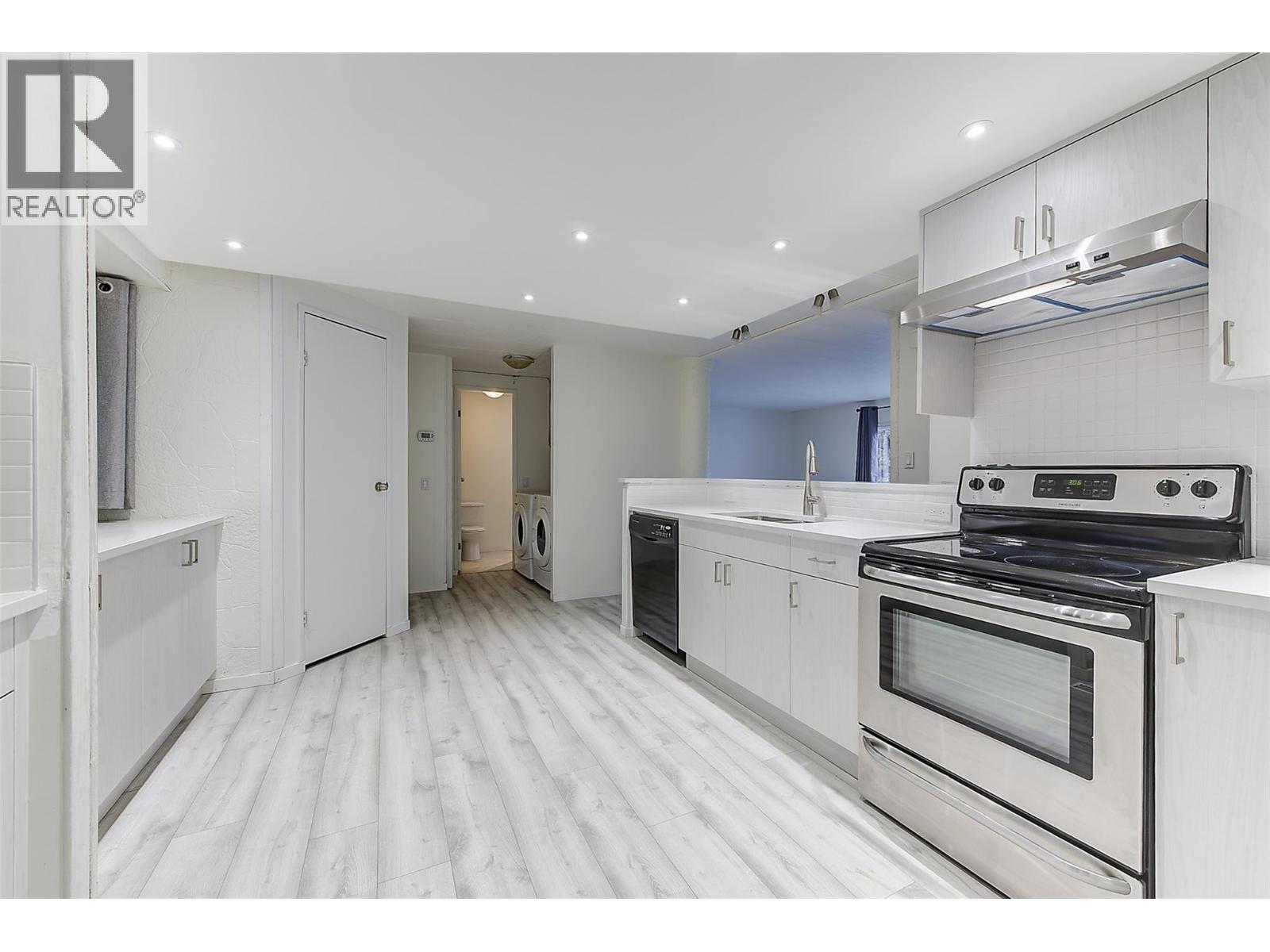 1880 Old Boucherie Road Unit# 148