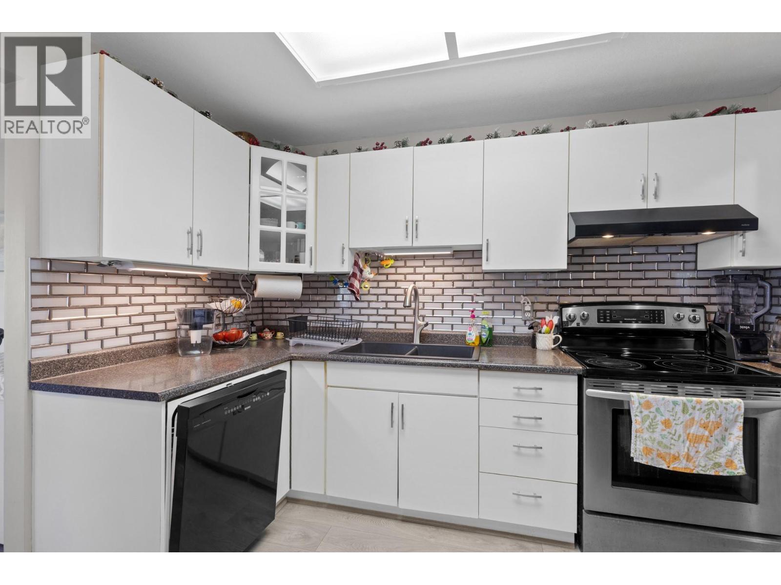 727 Houghton Road Unit# 212