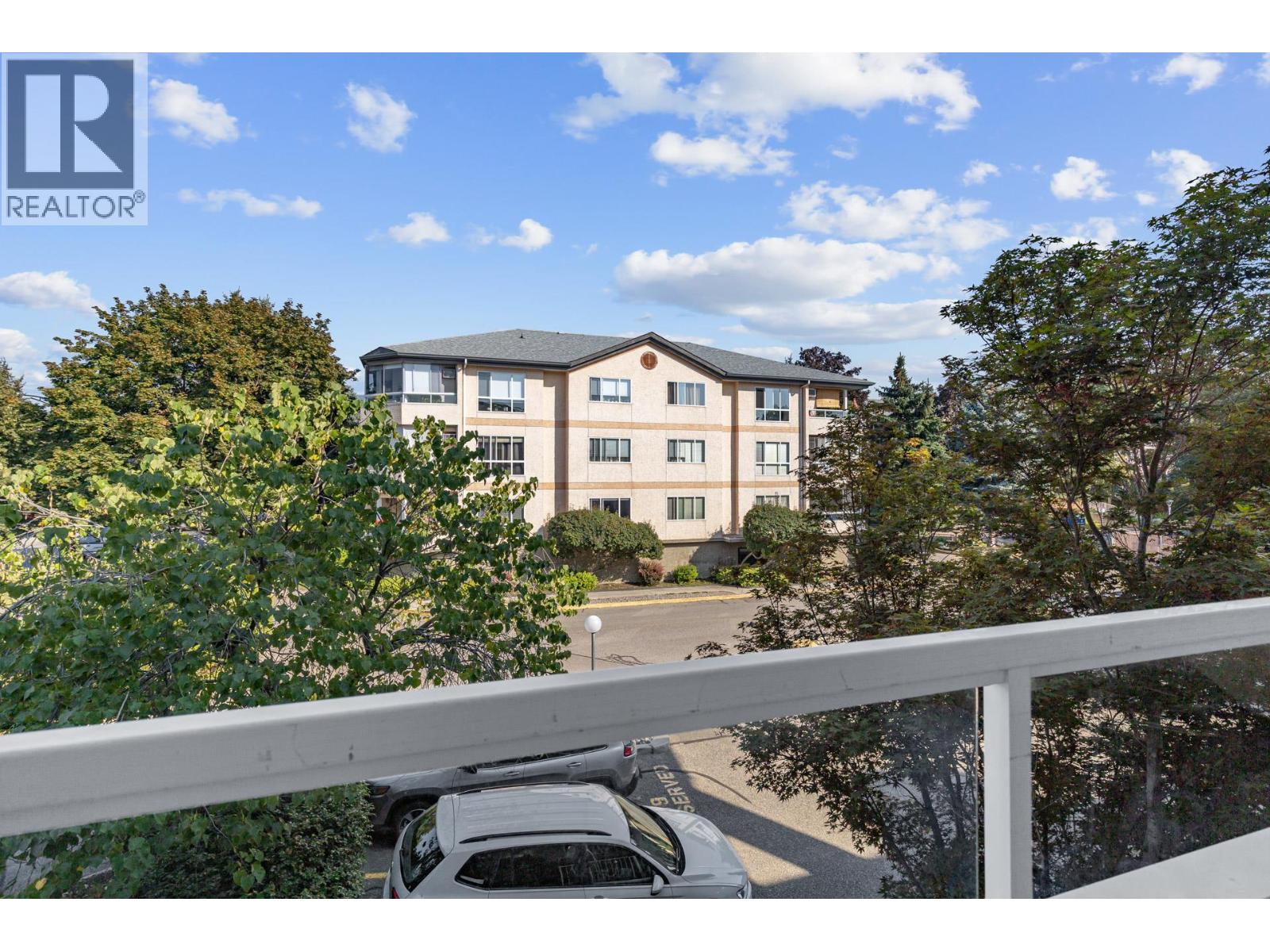 727 Houghton Road Unit# 212