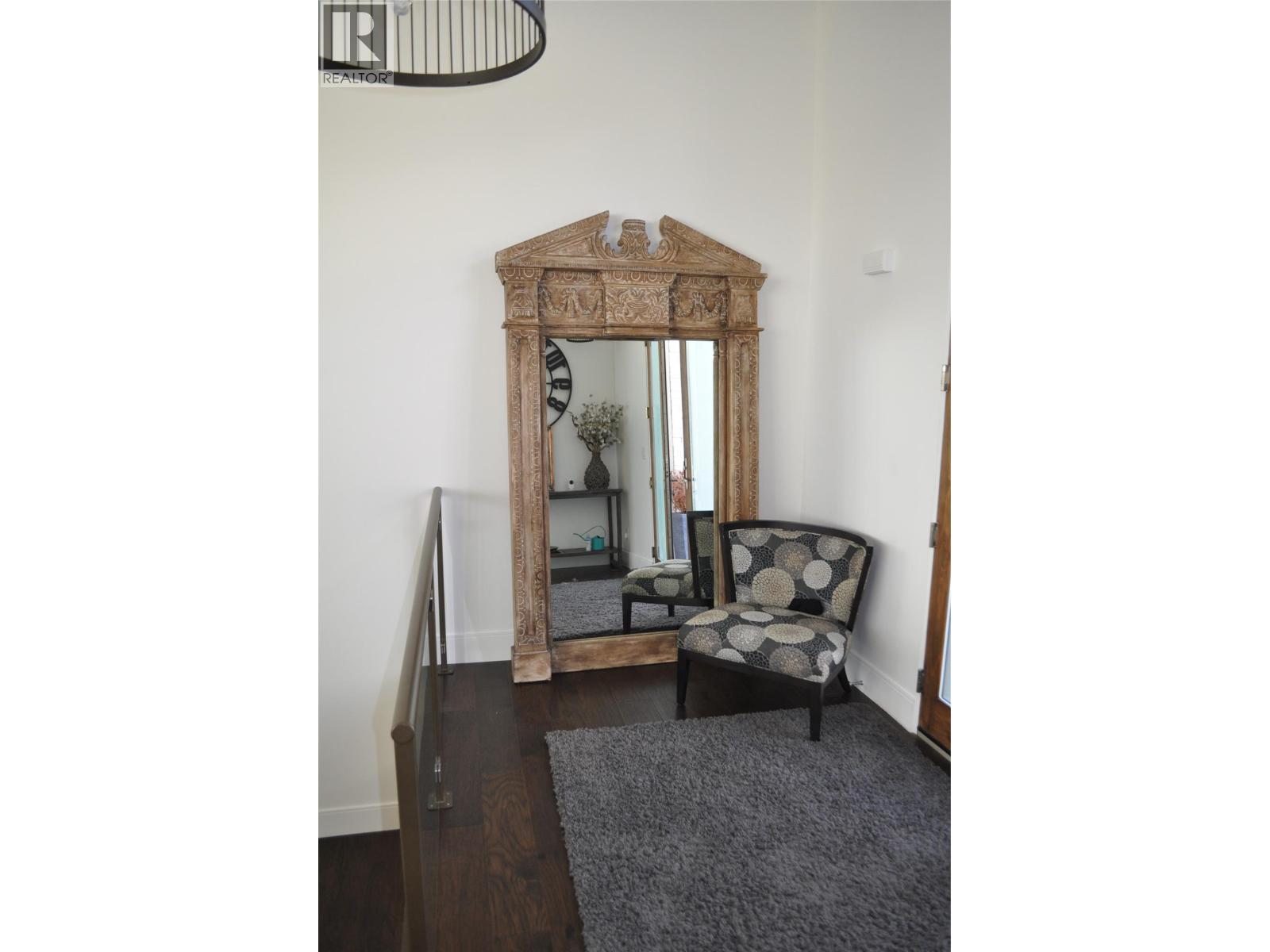 1843 Diamond View Drive
