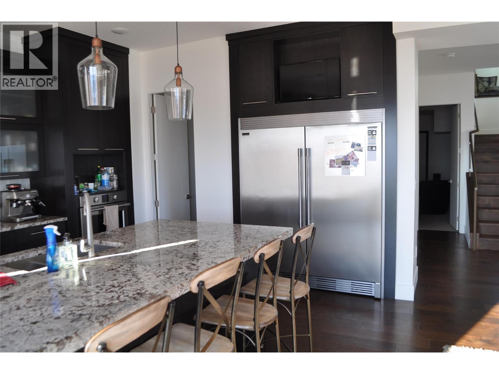 1843 Diamond View Drive