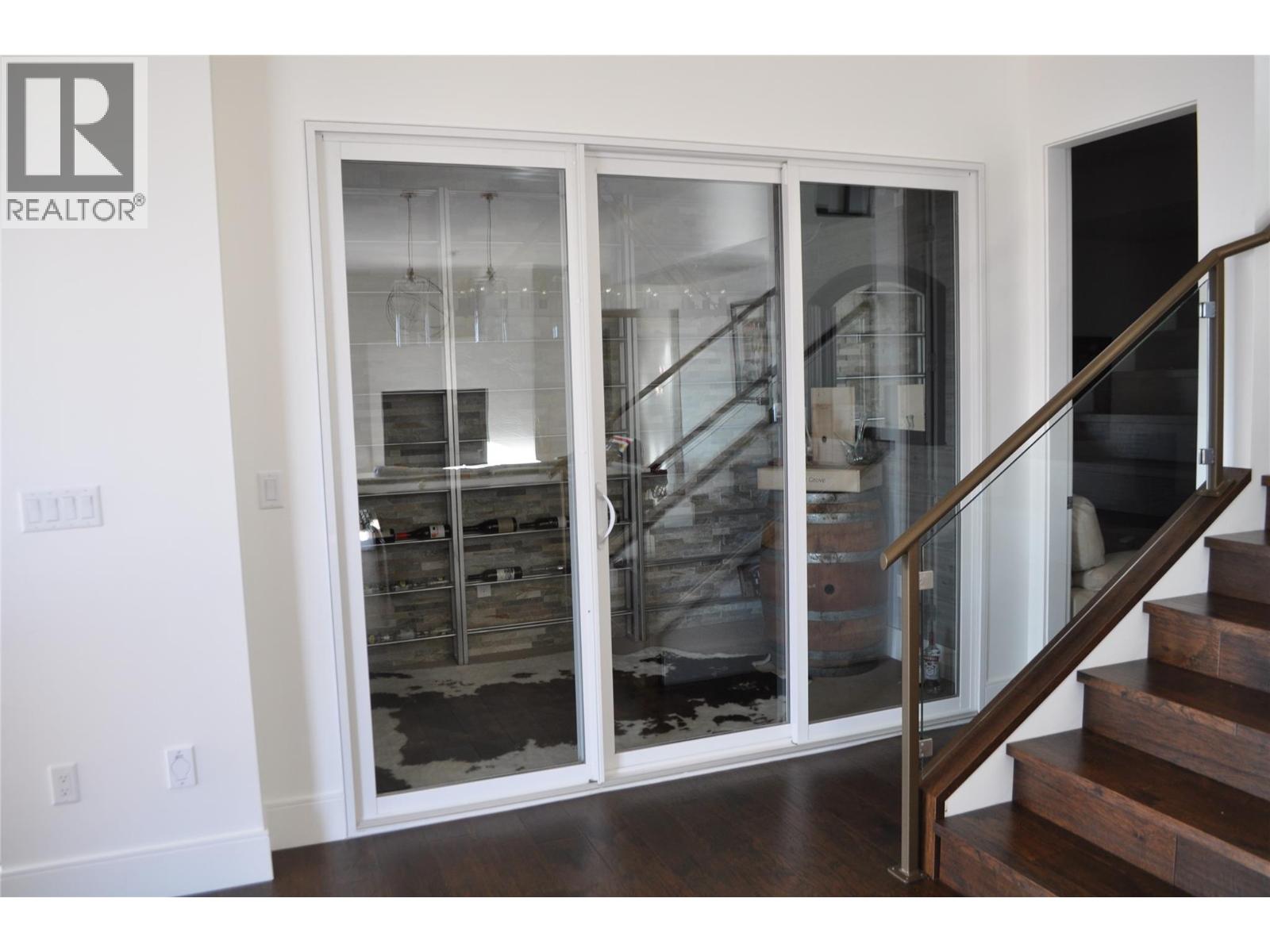 1843 Diamond View Drive
