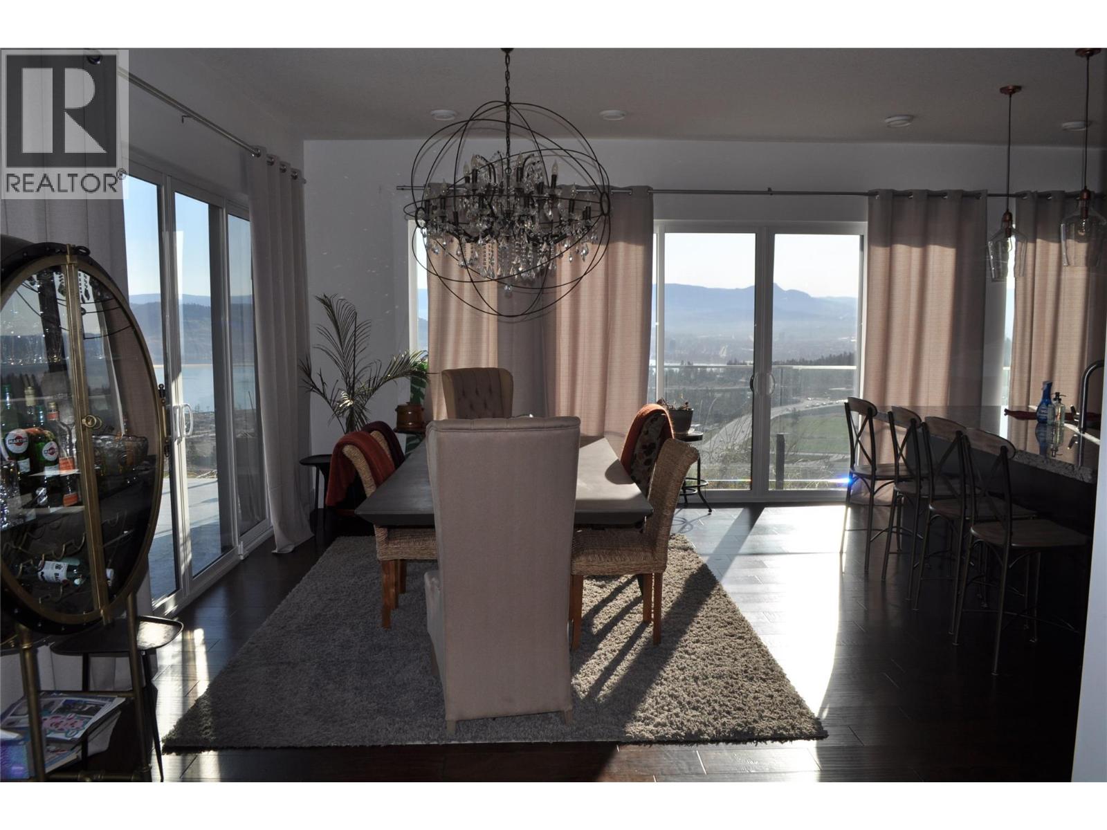 1843 Diamond View Drive