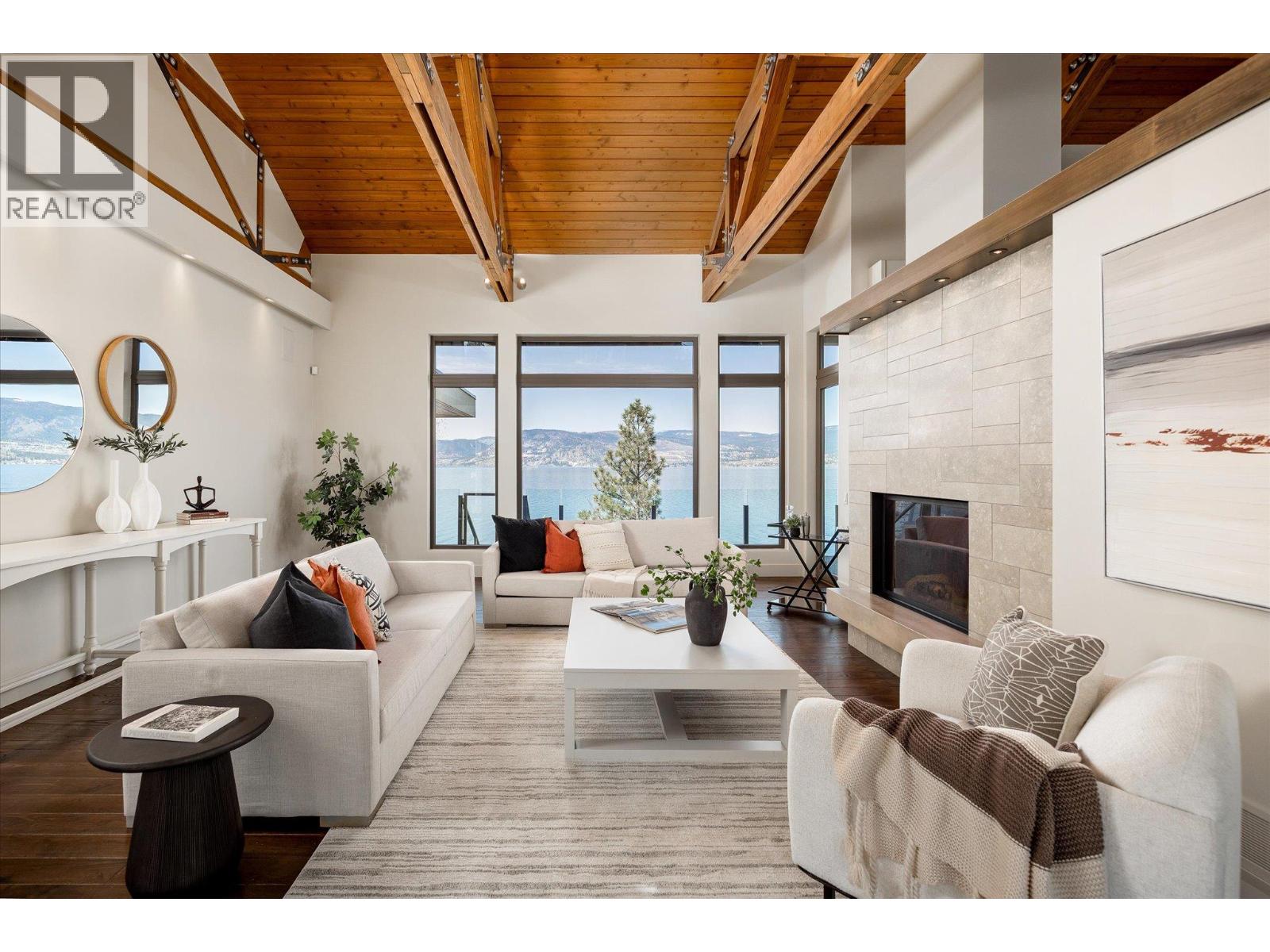 5560 Lakeshore Road