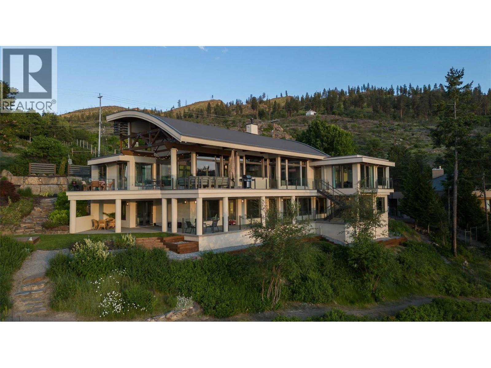 5560 Lakeshore Road