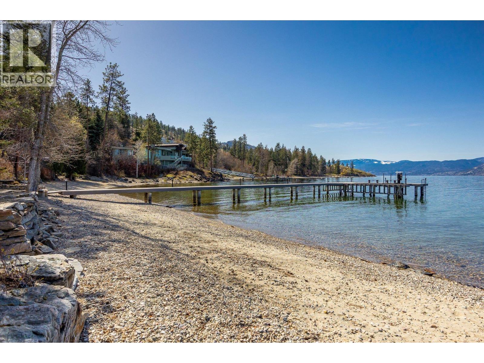 5560 Lakeshore Road