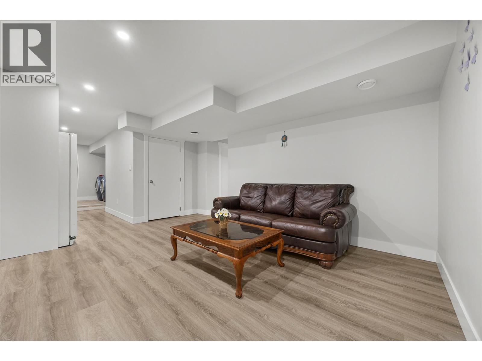 245 Adventure Road