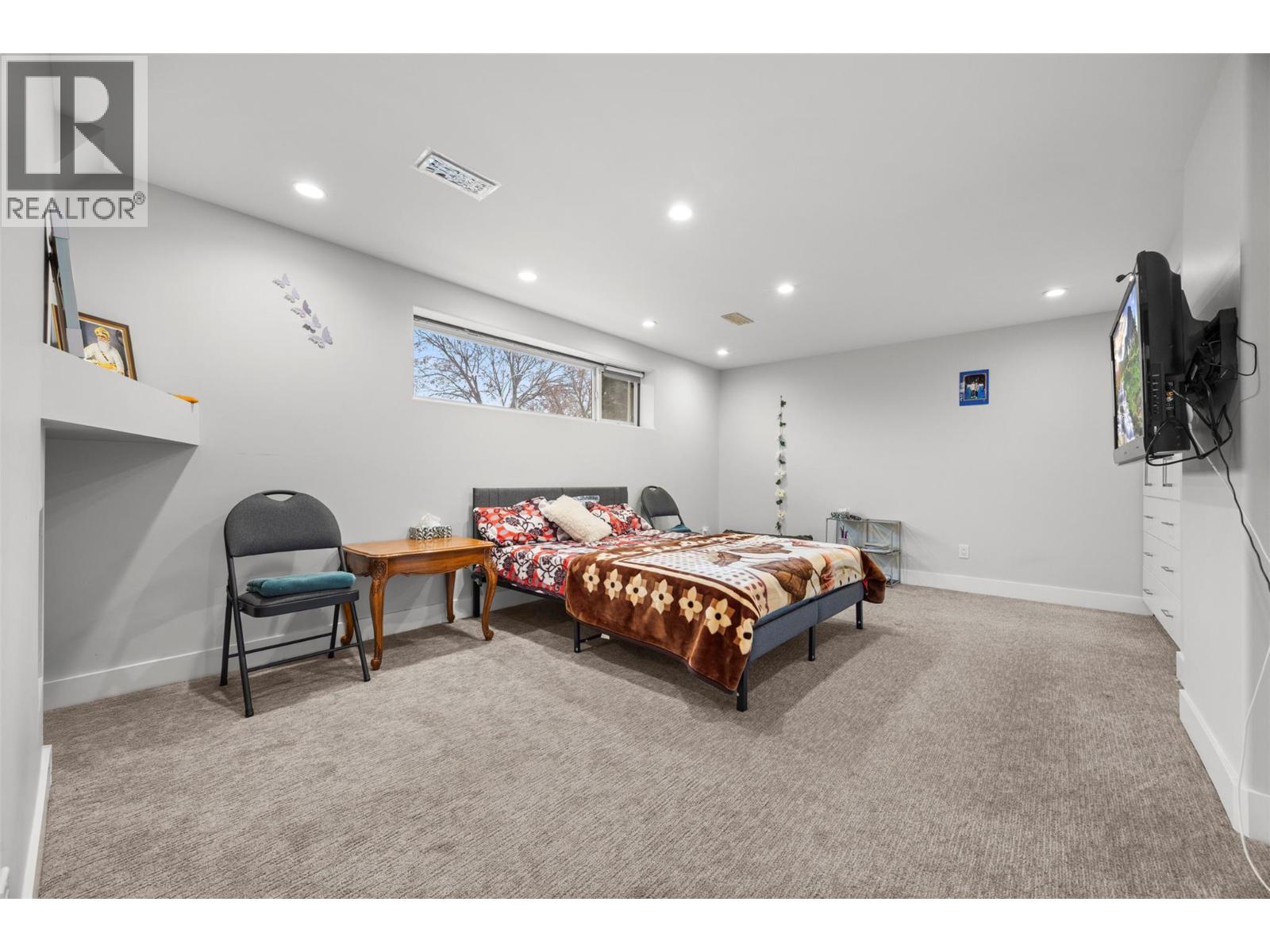 245 Adventure Road