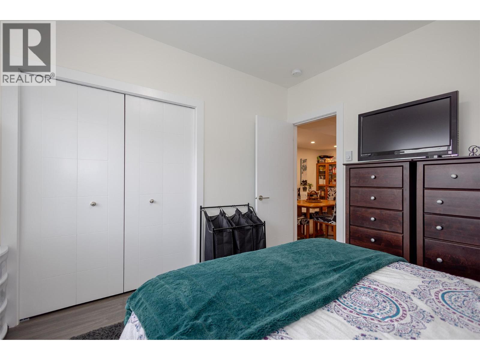 1077 Loseth Drive