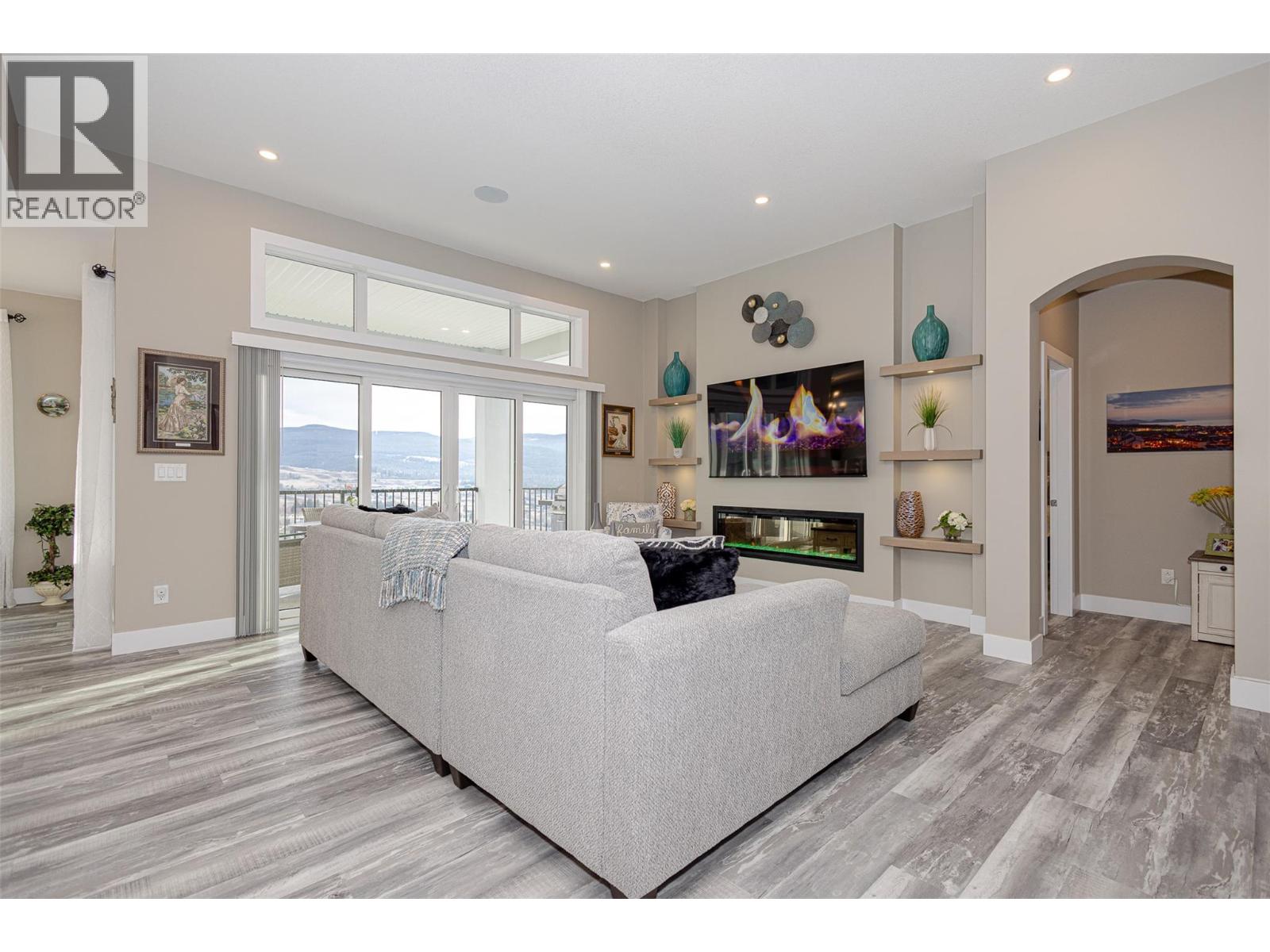 1077 Loseth Drive