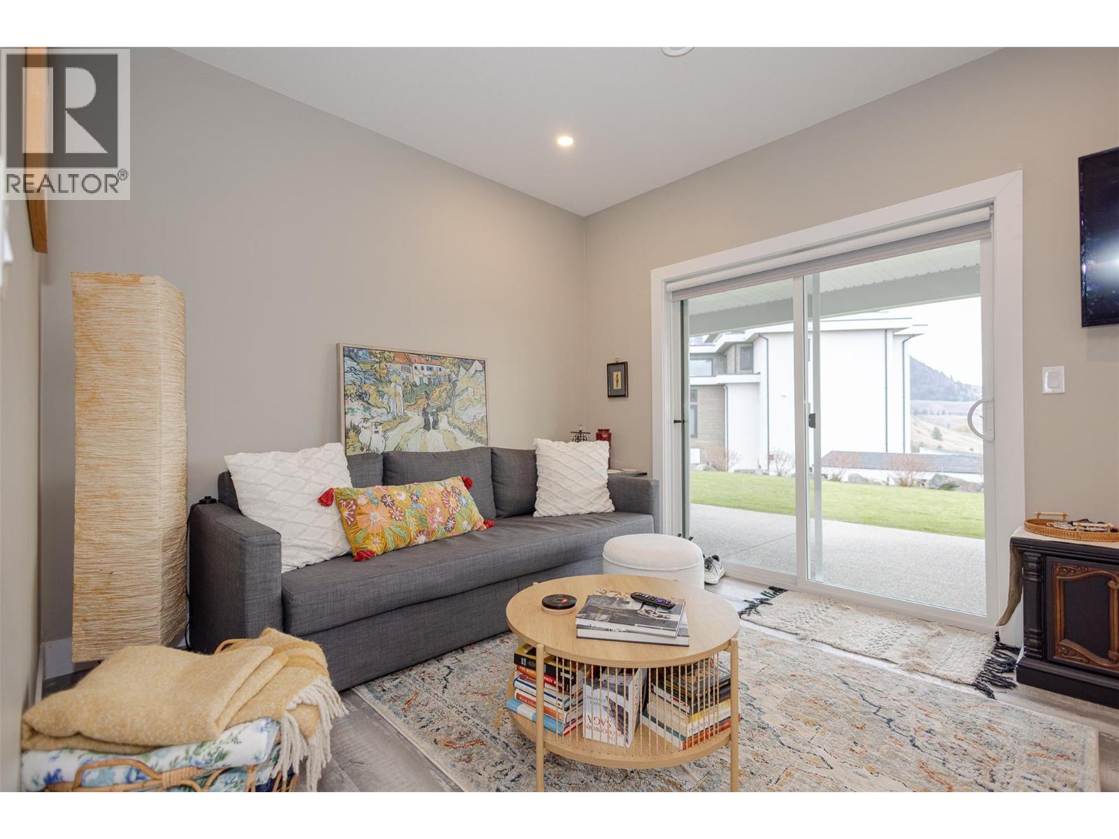 1077 Loseth Drive