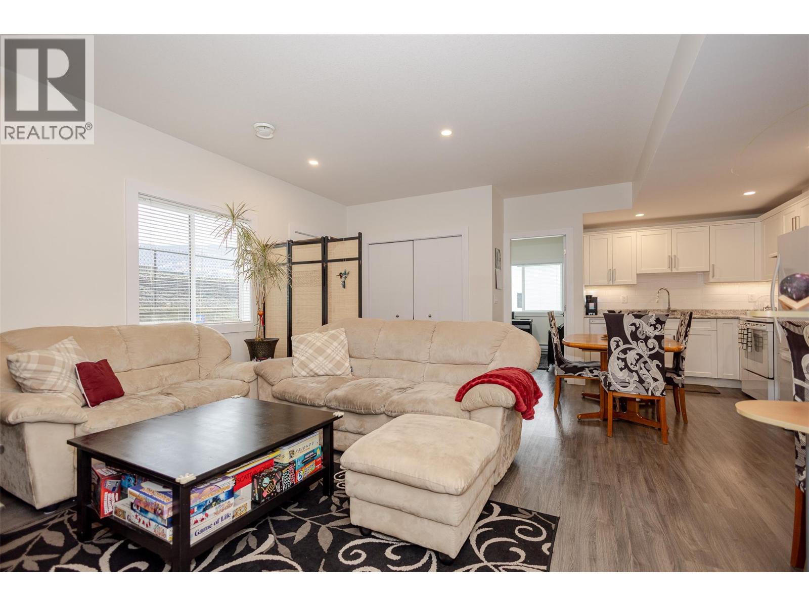 1077 Loseth Drive