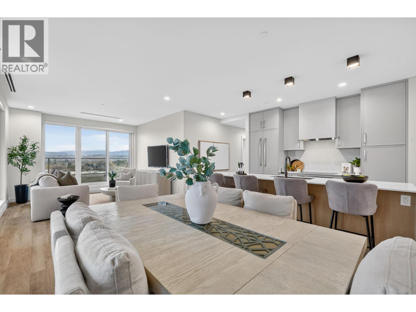3340 Lakeshore Road Unit# 713