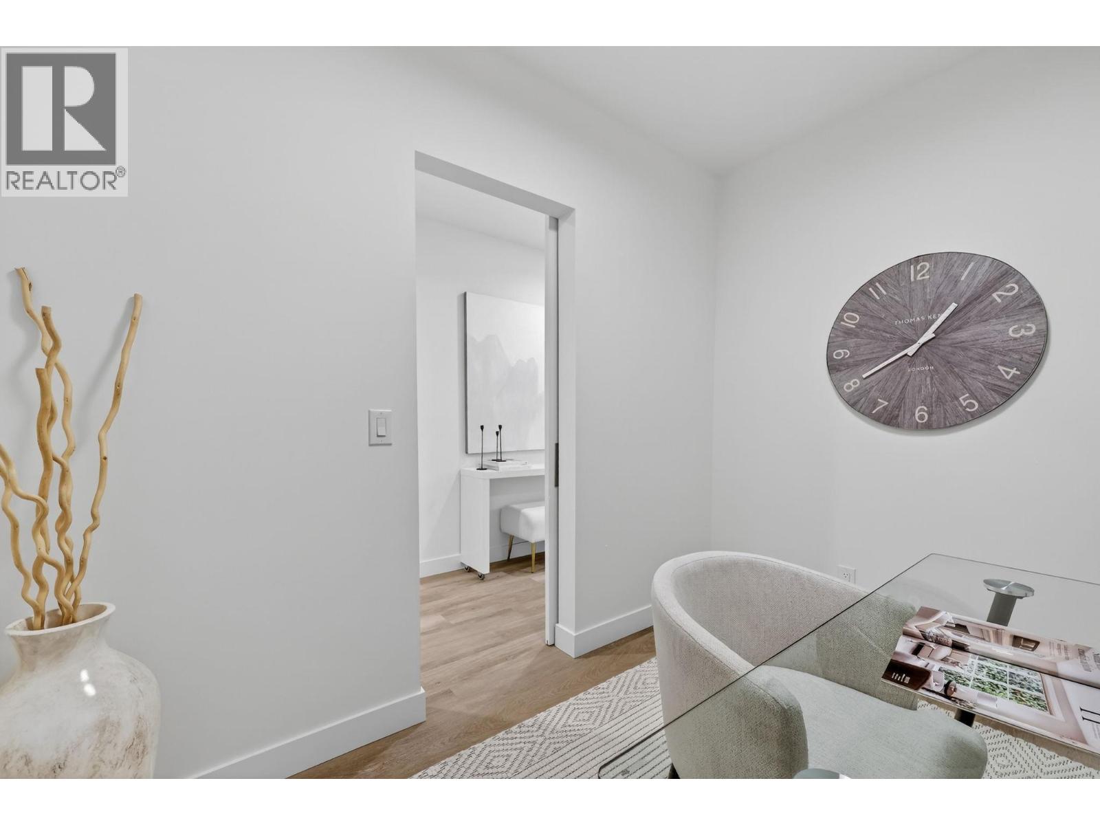 3340 Lakeshore Road Unit# 713