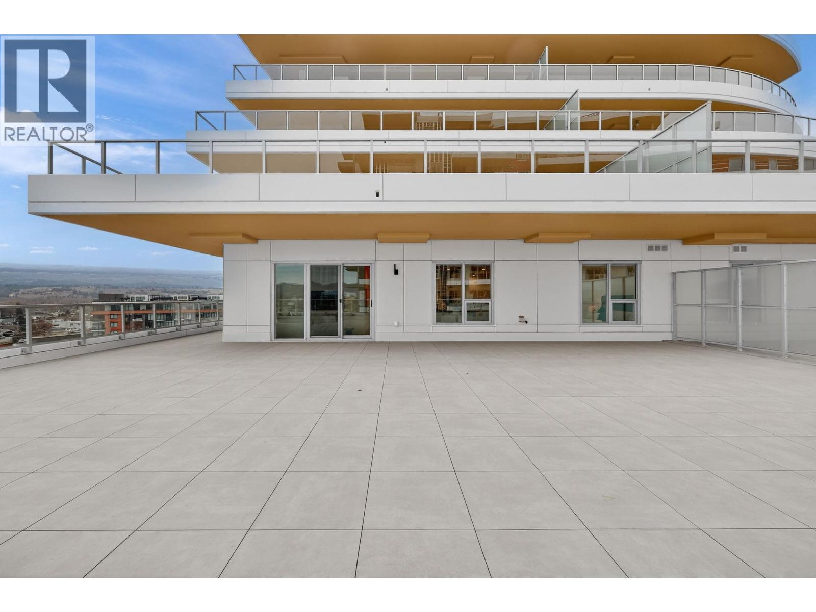 3340 Lakeshore Road Unit# 713