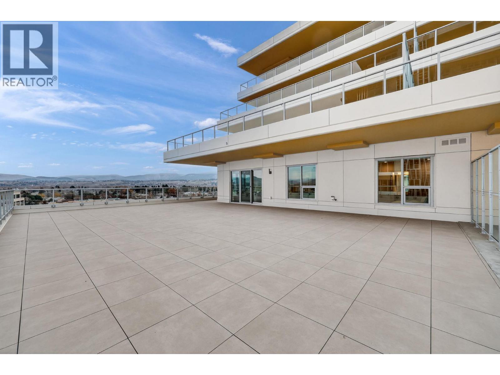 3340 Lakeshore Road Unit# 713