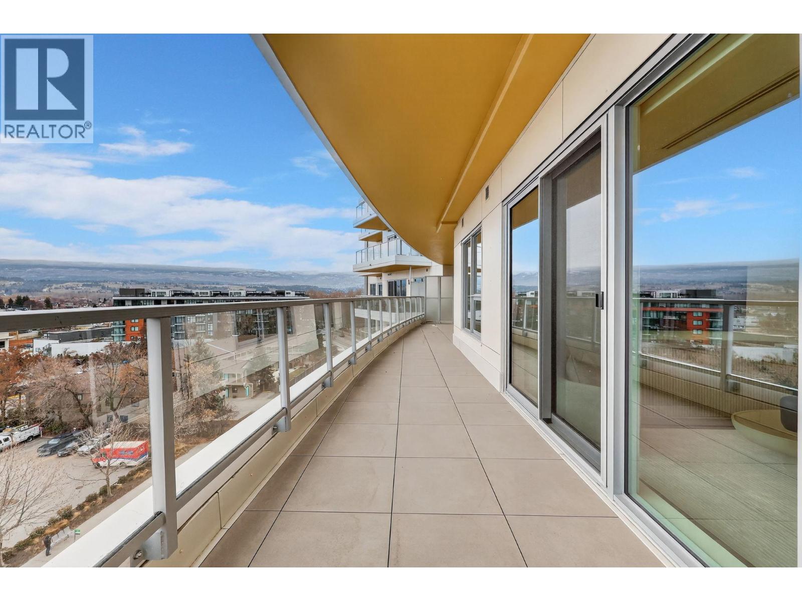 3340 Lakeshore Road Unit# 713