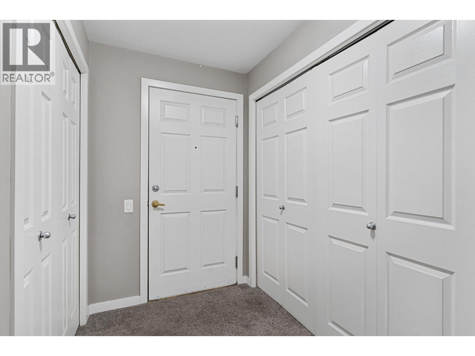 515 Houghton Road Unit# 311