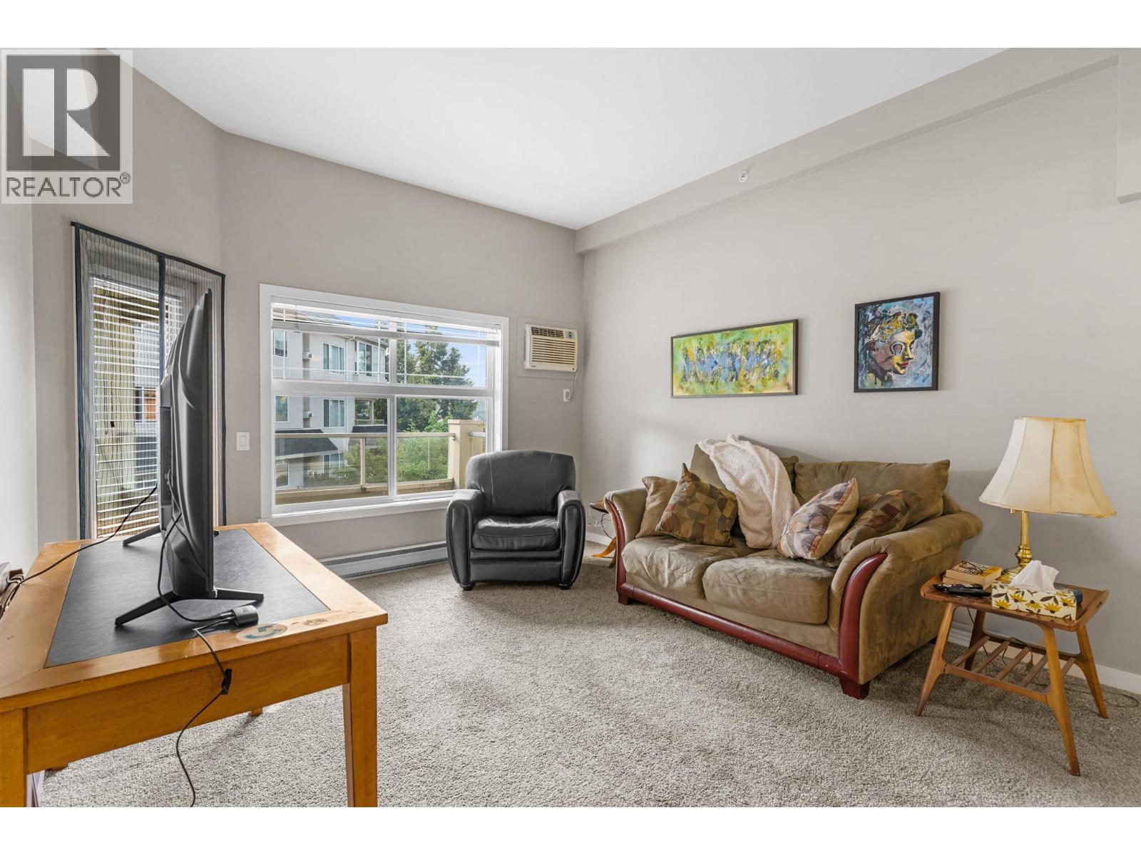 515 Houghton Road Unit# 311