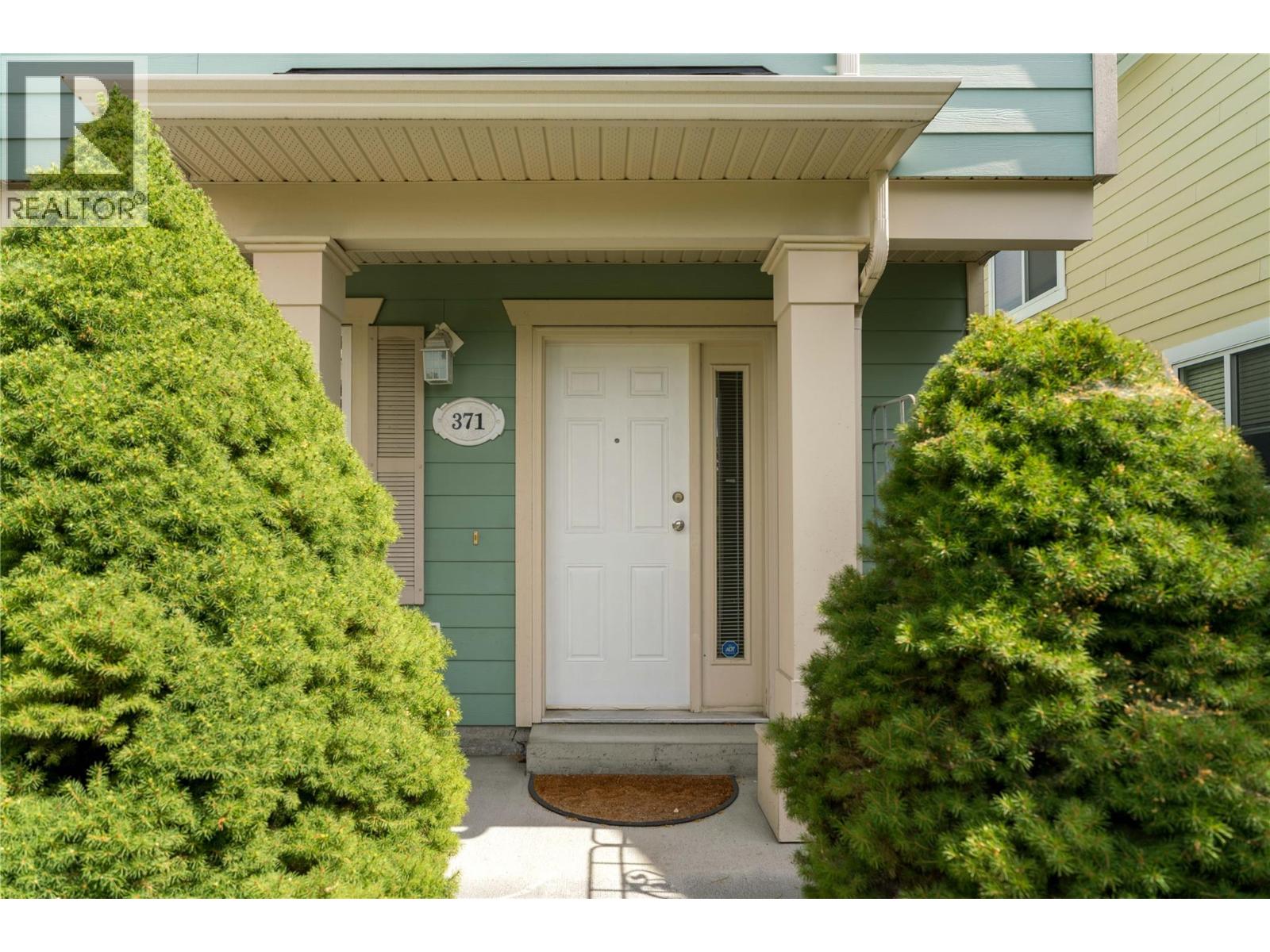 371 MCCARREN Avenue
