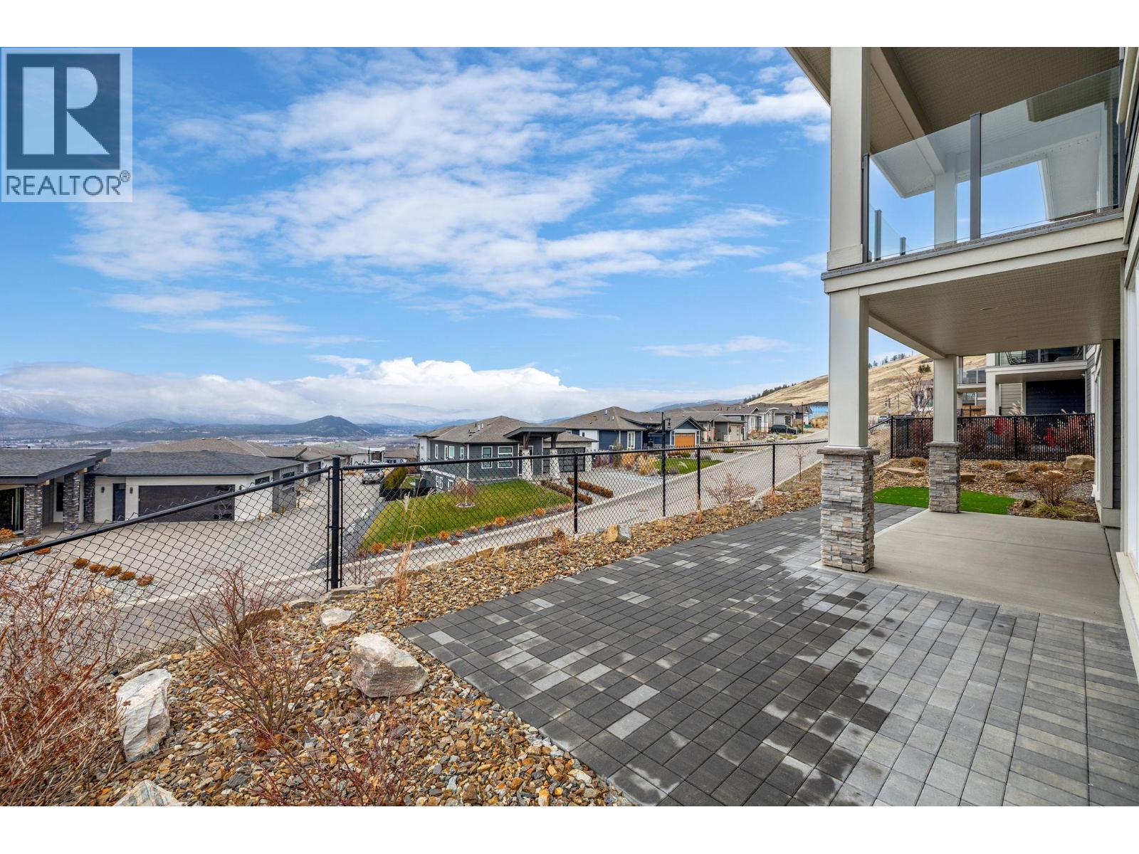 1940 Foxtail Terrace