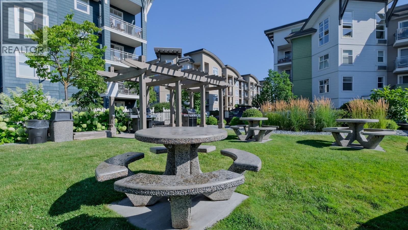 571 Yates Road Unit# 404