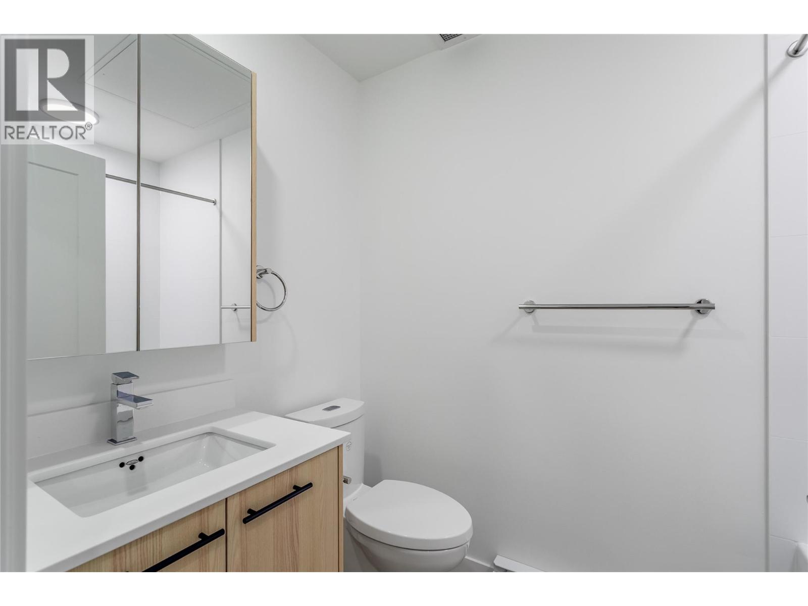 1380 Pridham Avenue Unit# 305