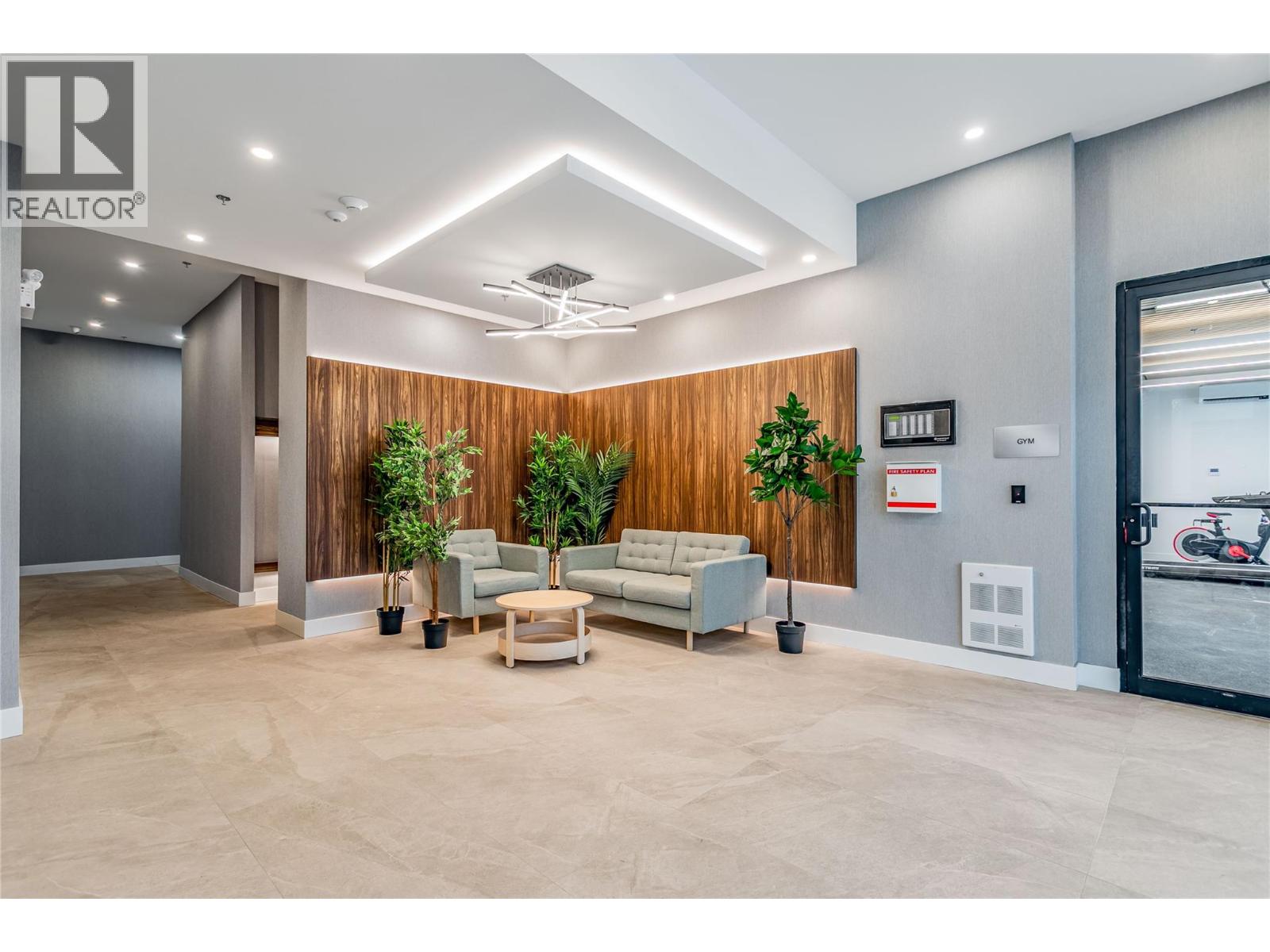1380 Pridham Avenue Unit# 305