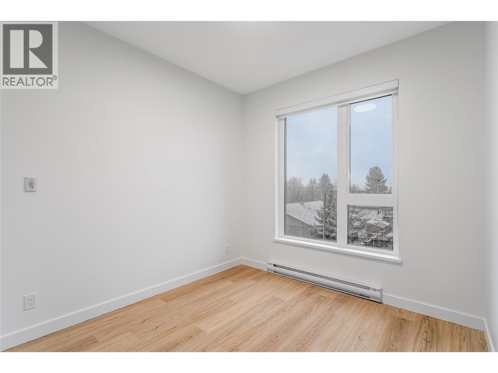 1380 Pridham Avenue Unit# 305