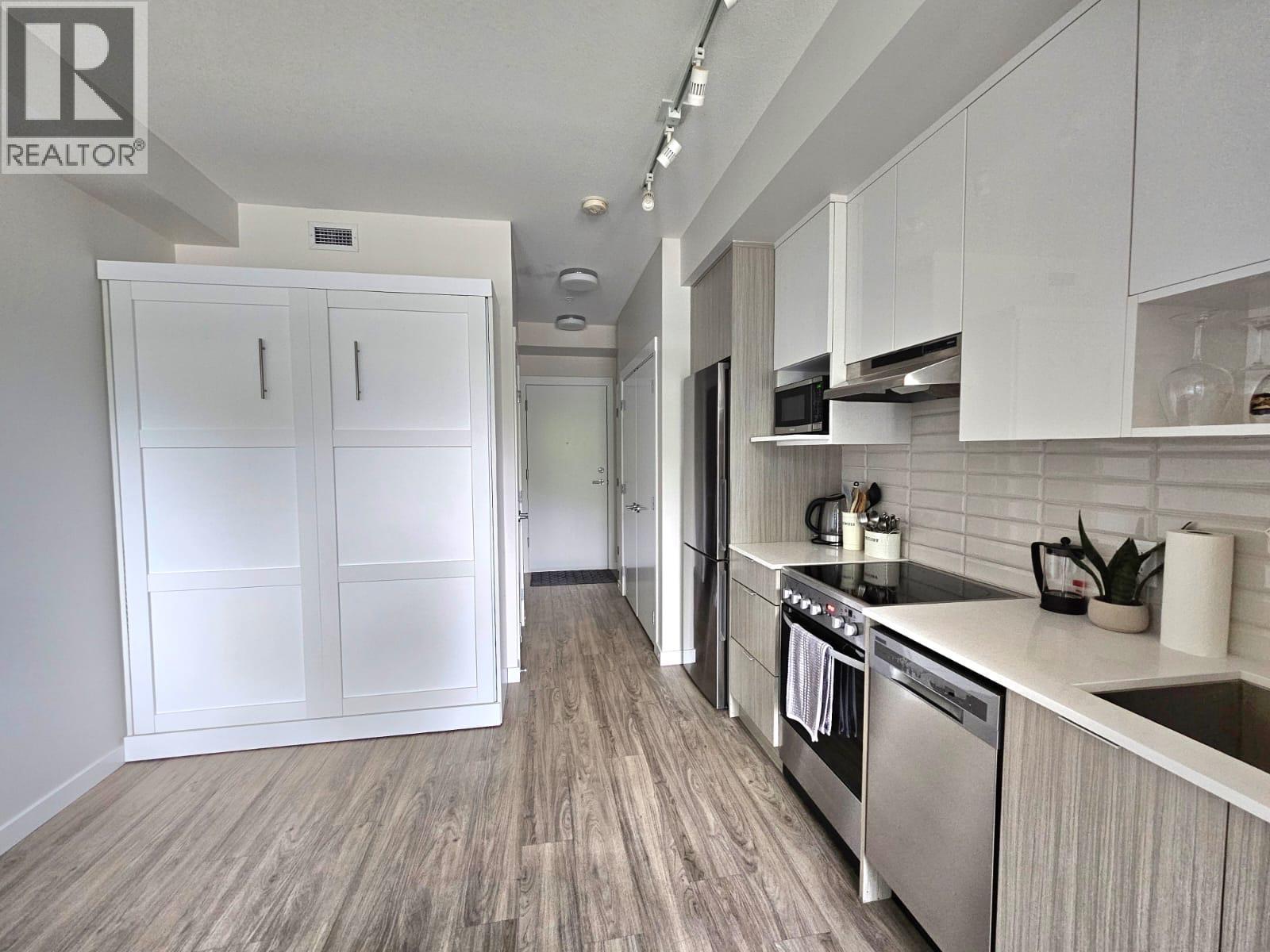 1800 Richter Street Unit# 102