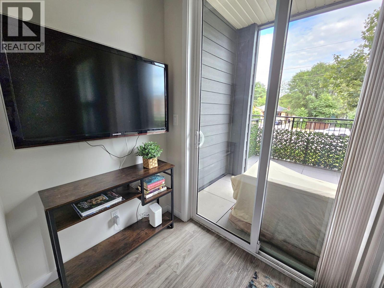 1800 Richter Street Unit# 102