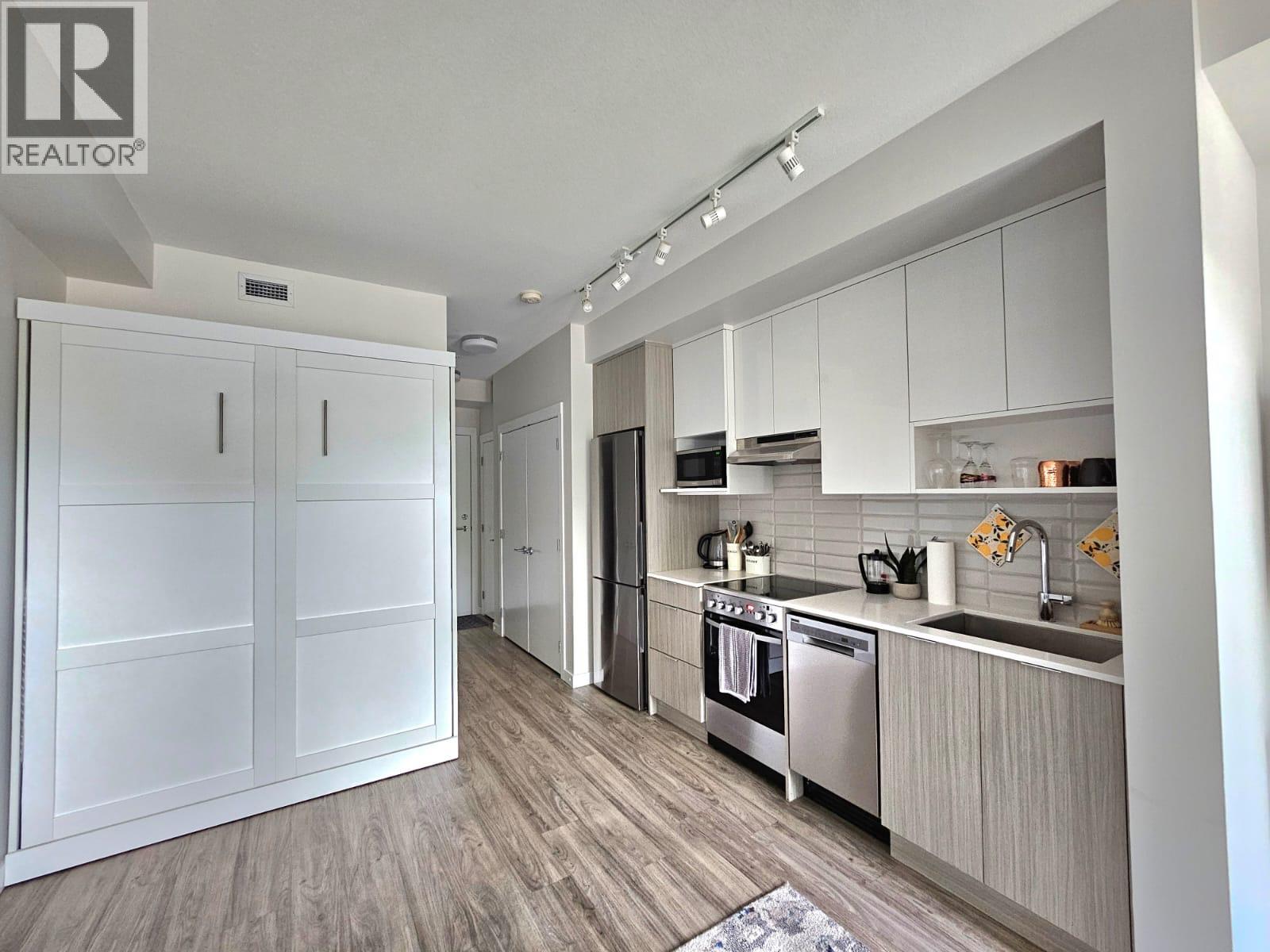 1800 Richter Street Unit# 102