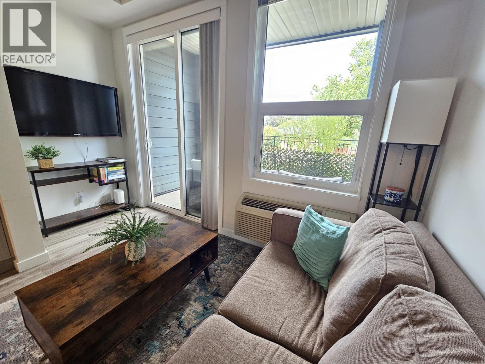 1800 Richter Street Unit# 102