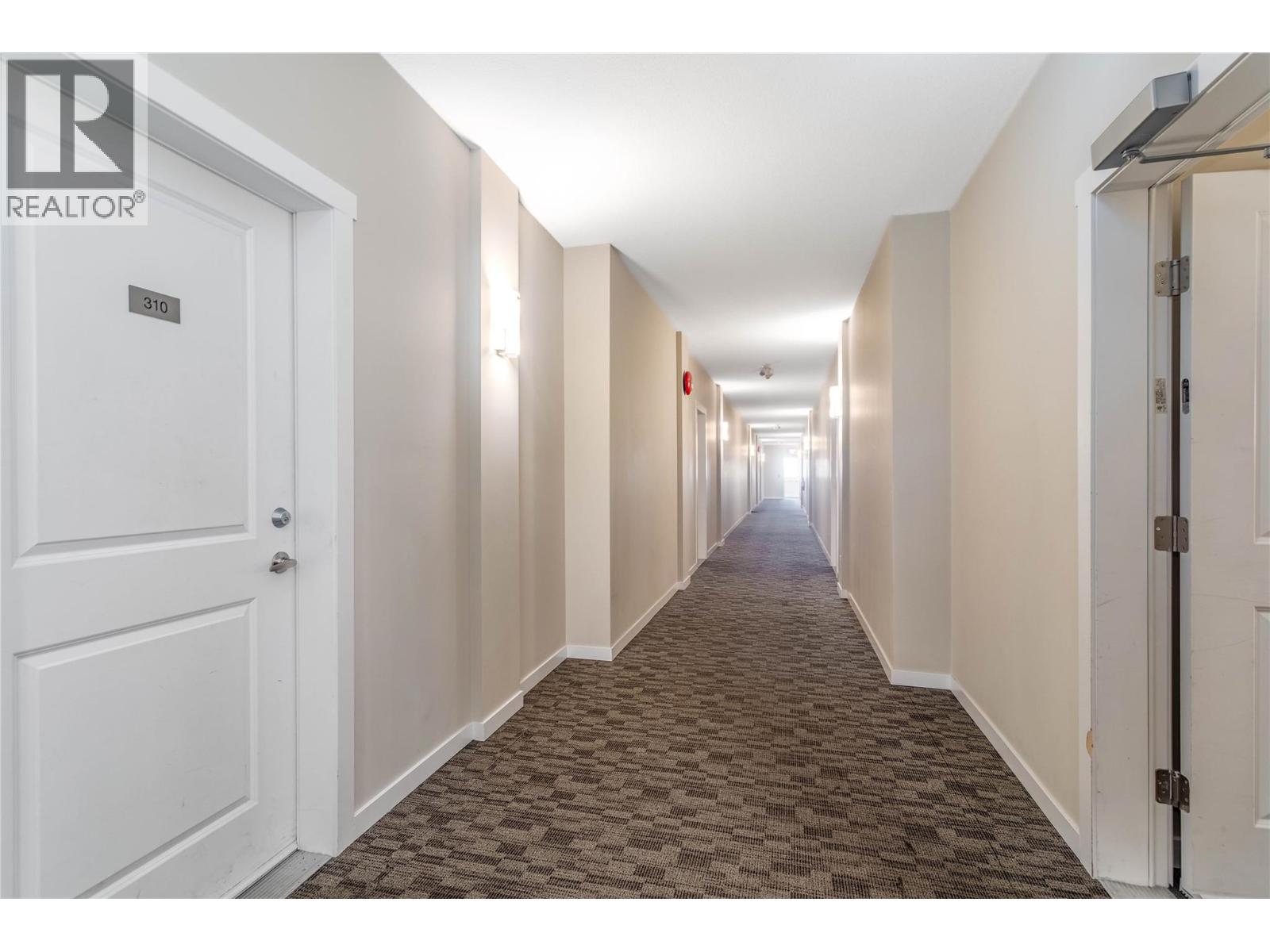 205 Highway 33 E