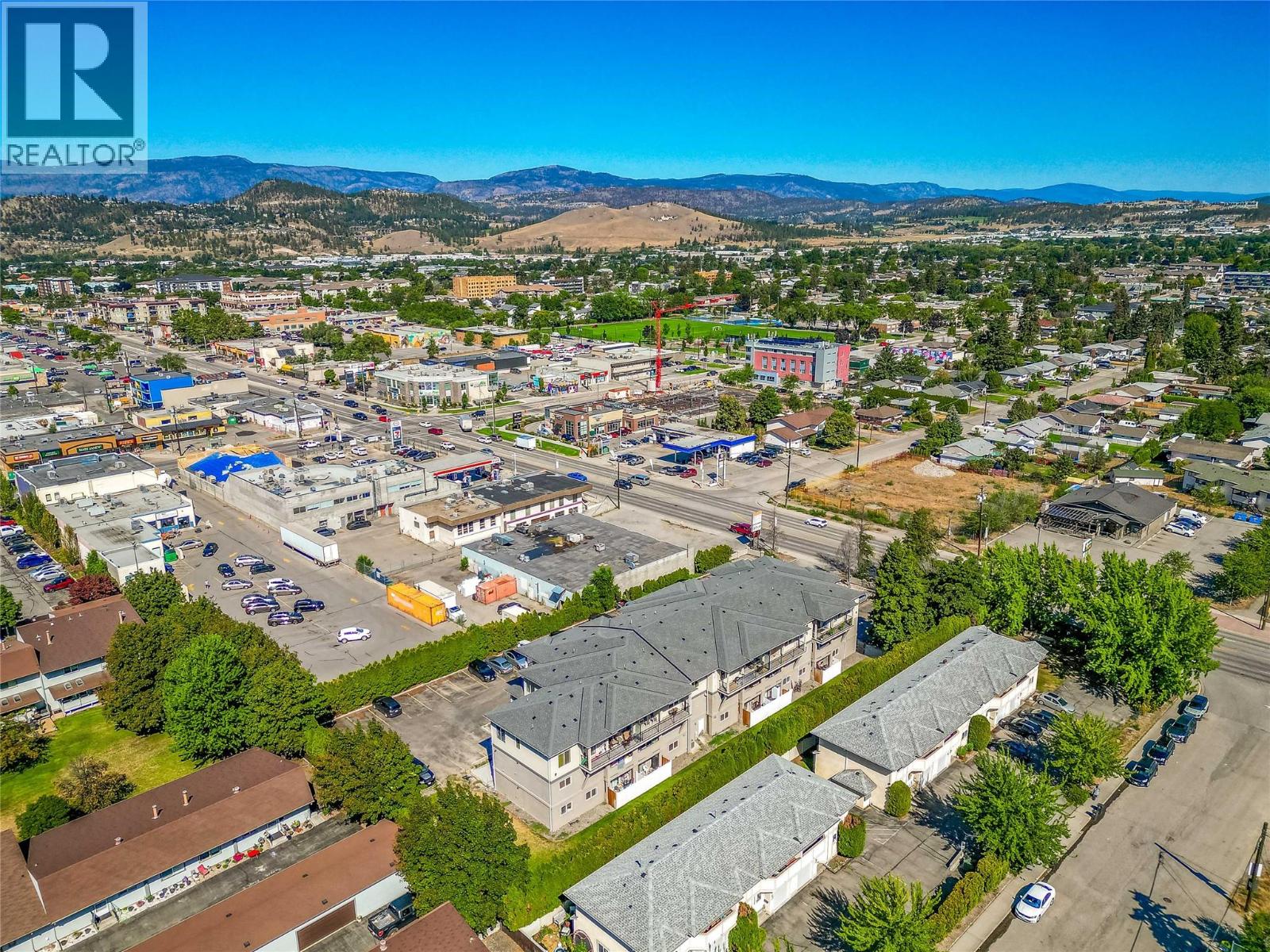 205 Highway 33 E