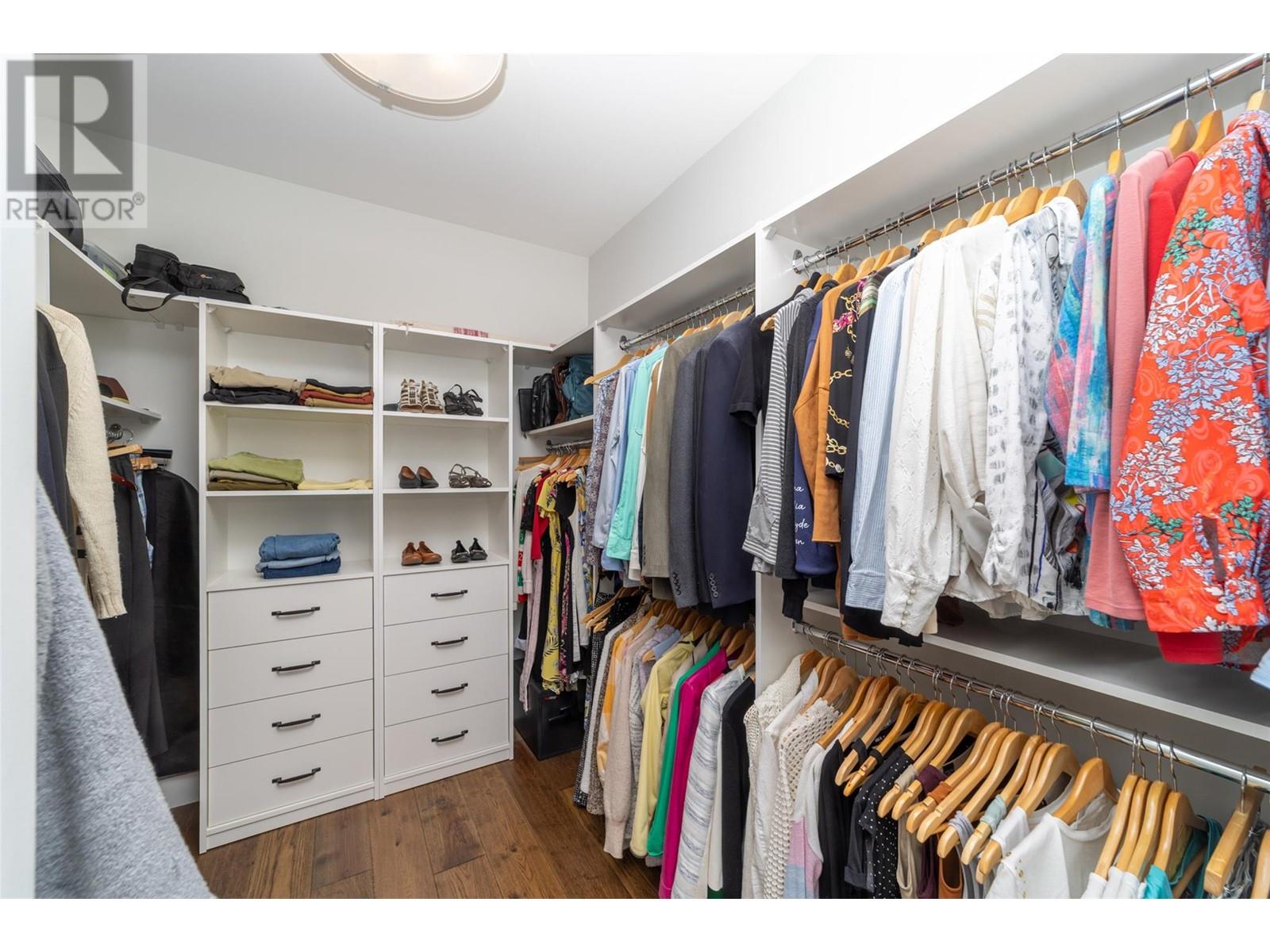 5650 The Edge Place Unit# 105