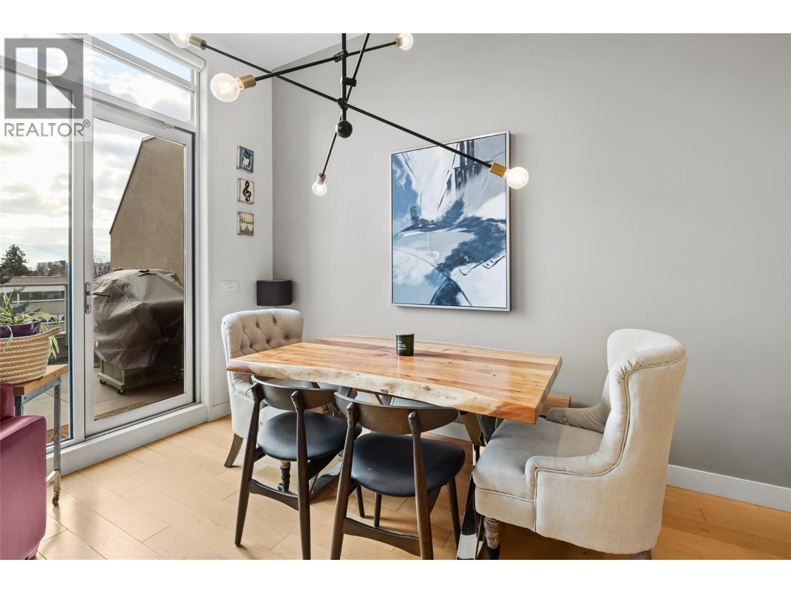 1495 Graham Street Unit# 406