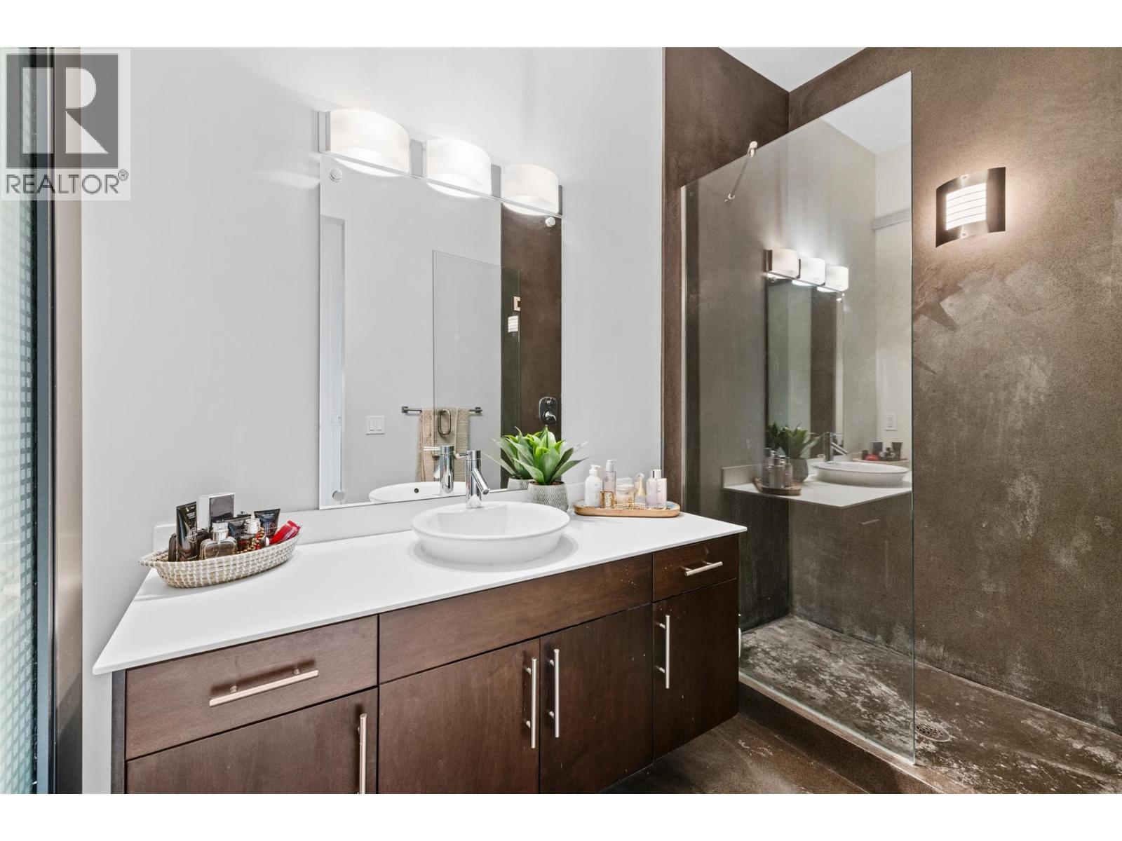 1495 Graham Street Unit# 406