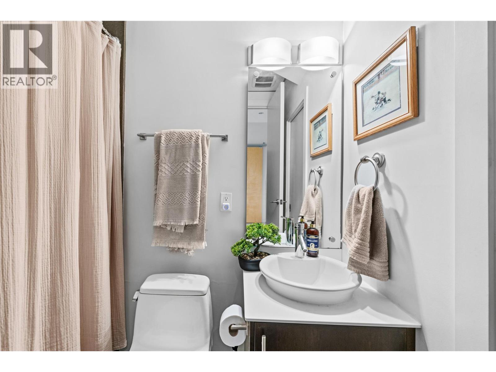 1495 Graham Street Unit# 406